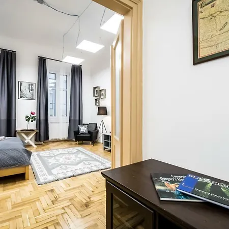 Downtown Oasis Apartment Budapest
