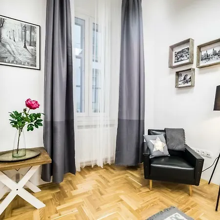 Apartment Downtown Oasis